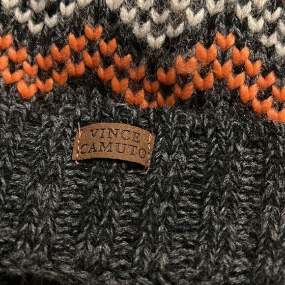 Vince Camuto Women's Total Eclipse Gray Acrylic Knit Pom Beanie Cap NWT - Picture 5 of 11